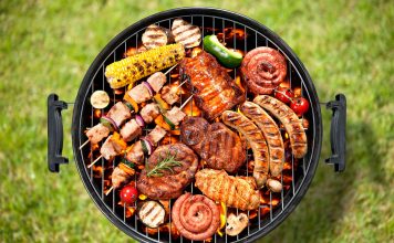 La saison du barbecue est ouverte mais d’où vient-il ? barbecue couverture tasty life magazine